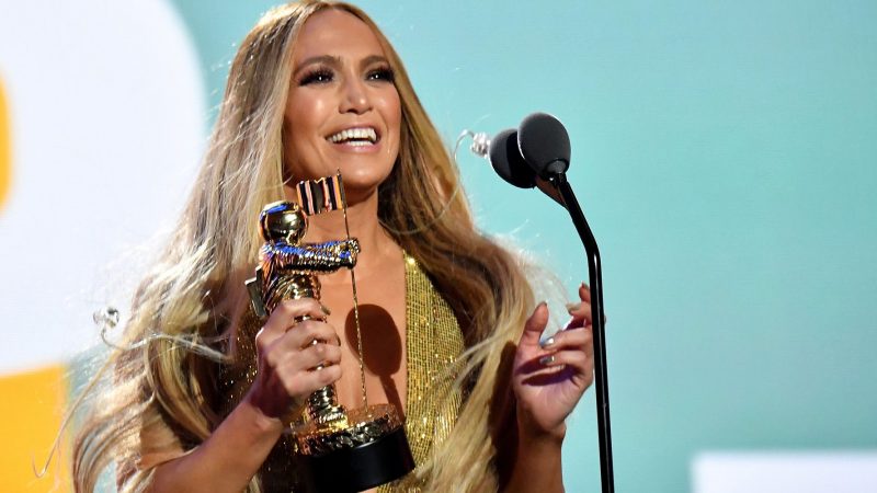 Jennifer Lopez Accepts Icon Award in 2022 iHeartRadio Award