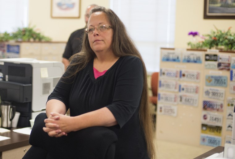 Kim Davis Violated Rights When She Rejected To Marry Same-sex 