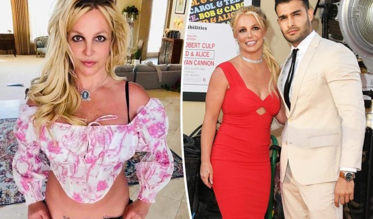 Britney Spears Declares She's Pregnant and Expecting Her First Child with Fiance Sam Asghari